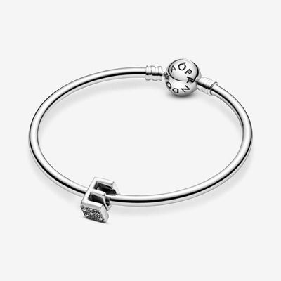 Pandora Kirjain E Charm Hela 797459