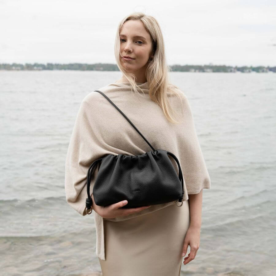 Aarni Linne Hirvennahkainen Clutch-laukku