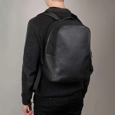 Aarni Athos Selkäreppu