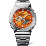 Casio G-Shock G-Steel GM-2110D-4AER kellon metallinen ulkoasu ja oranssi kellotaulu.