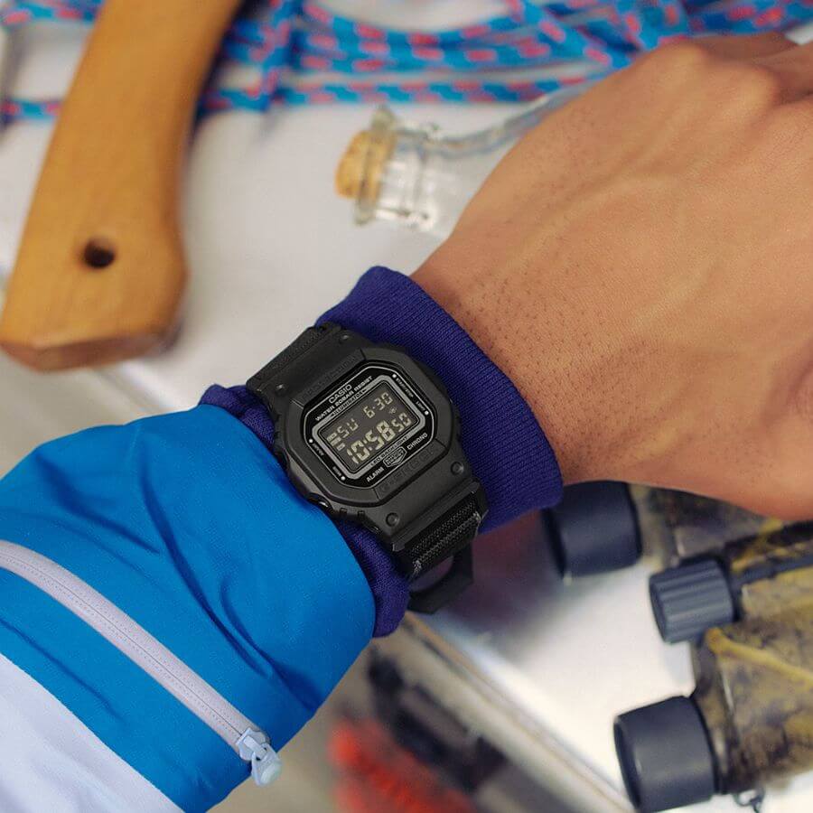 Casio G-Shock Rannekello DW-5600MNC-1ER