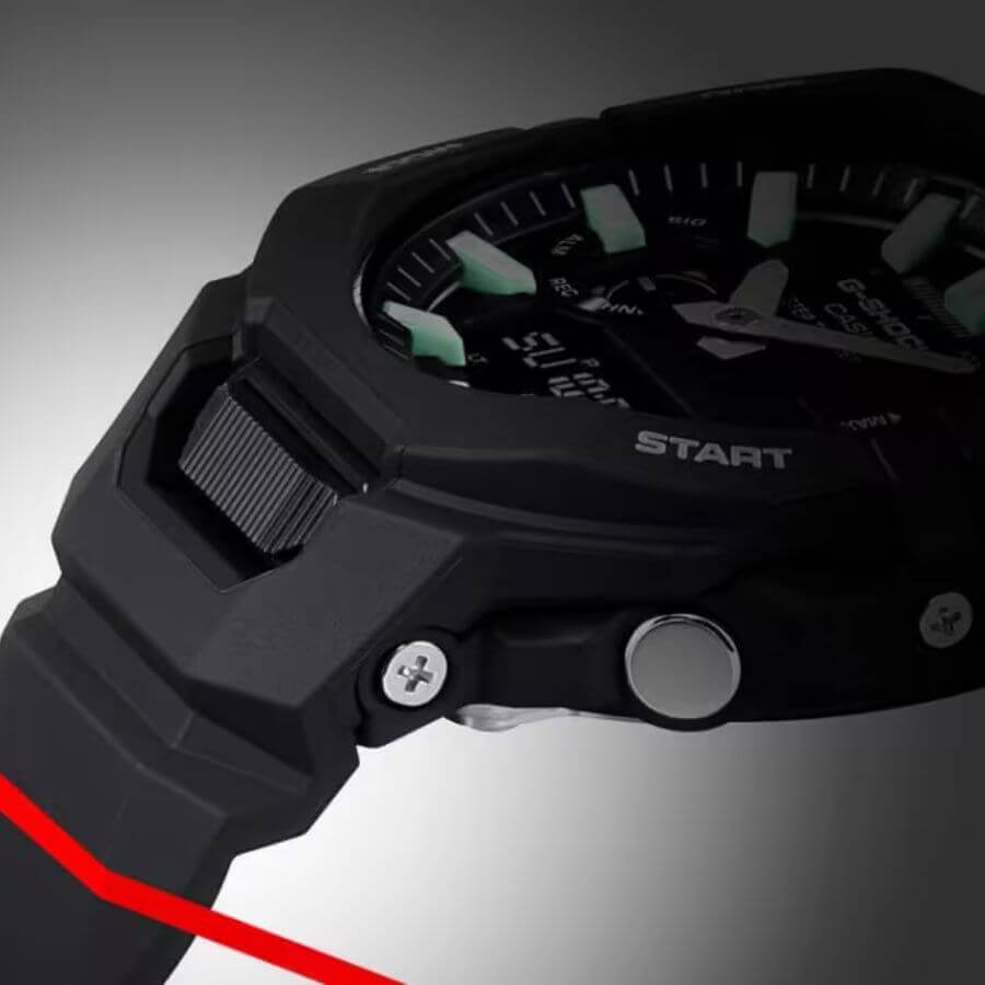 Casio G-Squad Rannekello GBA-950-2AER lähellä oleva kuva, jossa näkyy kellon näyttö ja ohjauspainike.