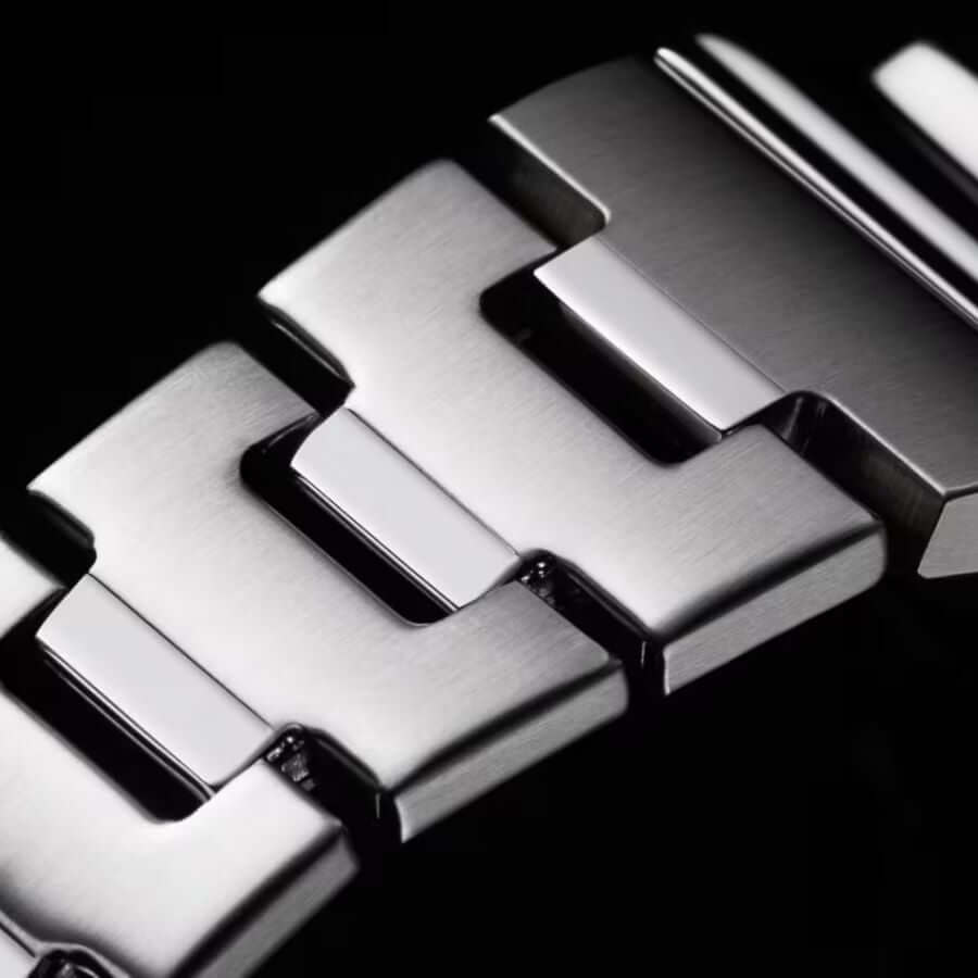 Casio G-Shock Rannekello GM-2110D-8AER