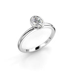 Festive Bezel Siro Oval Timanttisormus 742-050