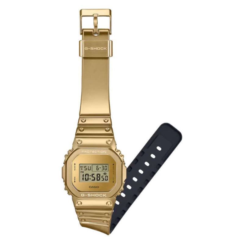 Casio G-Steel GM-5600YMG-9ER kullan värinen kello silikonirannekkeella ja digitaalinen näyttö