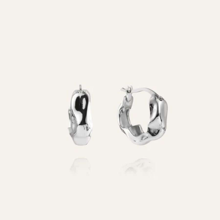 Mockberg Wavy Bolded Small Korvarenkaat MB0170