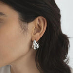 Mockberg Wavy Bold Drop Korvarenkaat MB0172