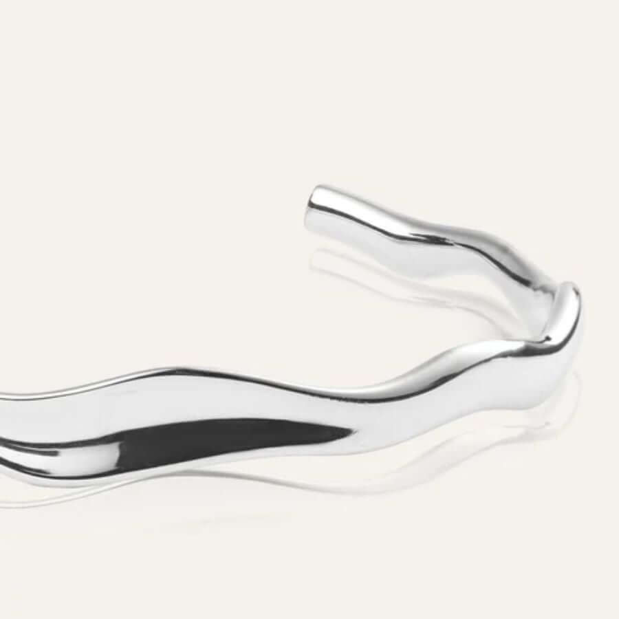 Mockberg Wavy Bolded Cuff Rannekoru MB0174