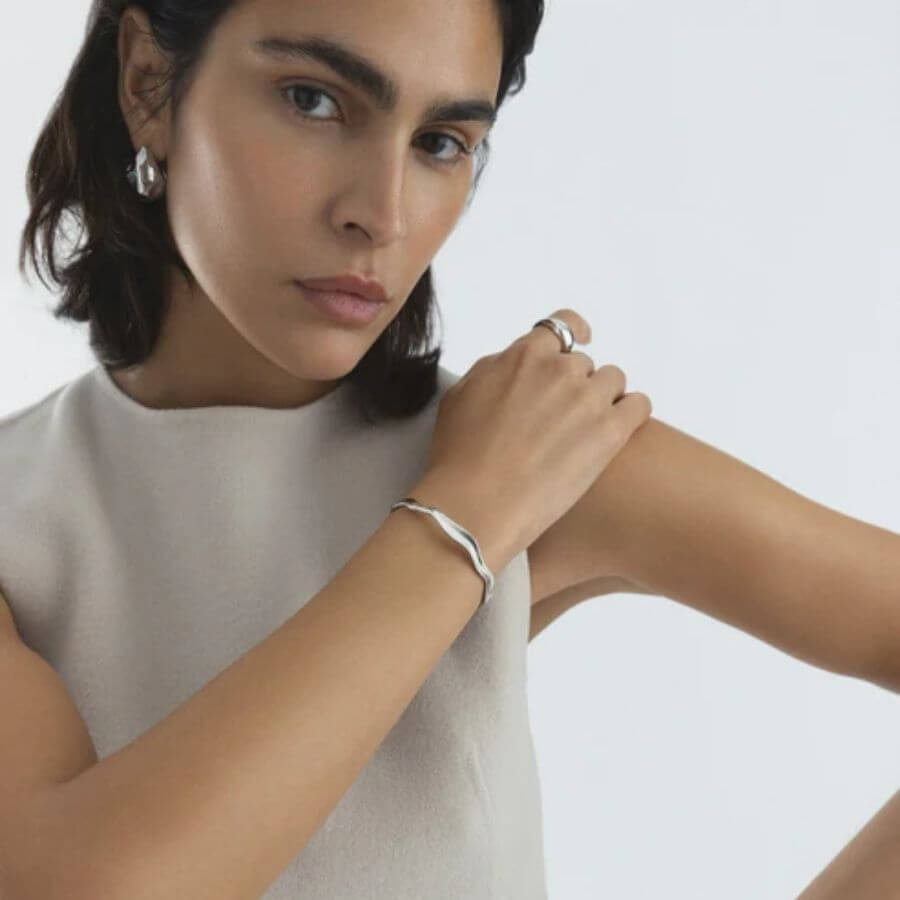 Mockberg Wavy Bolded Cuff Rannekoru MB0174