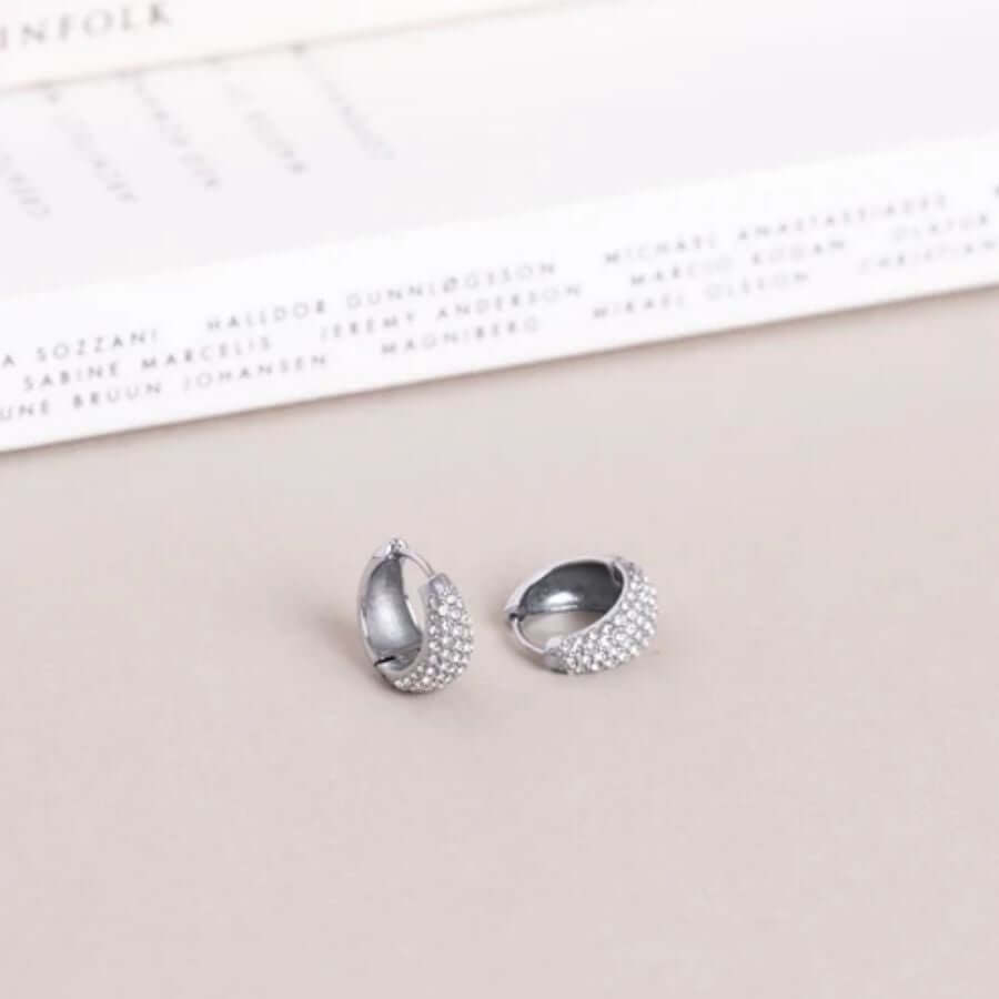 Mockberg Treasure Medium Korvarenkaat MO693