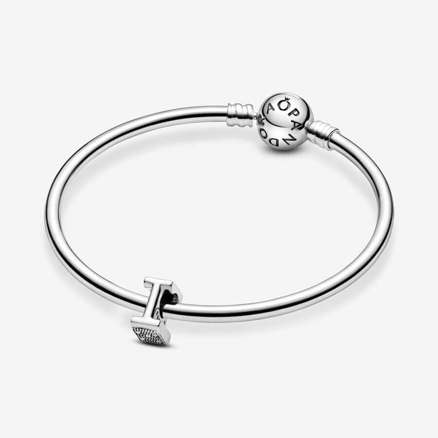 Pandora Kirjain I Charm Hela 797463