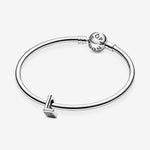 Pandora Kirjain L Charm Hela 797466