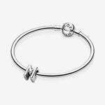 Pandora Kirjain M Charm Hela 797467