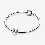 Pandora Kirjain U Charm Hela 797475