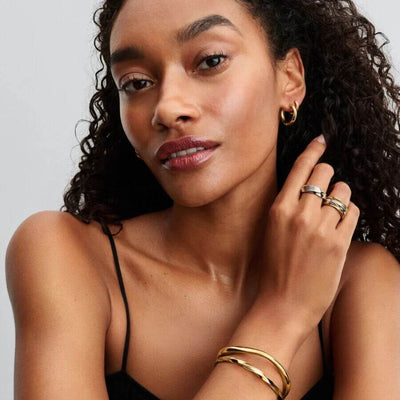Pandora Essence Twisted Korvakorut 263878C00