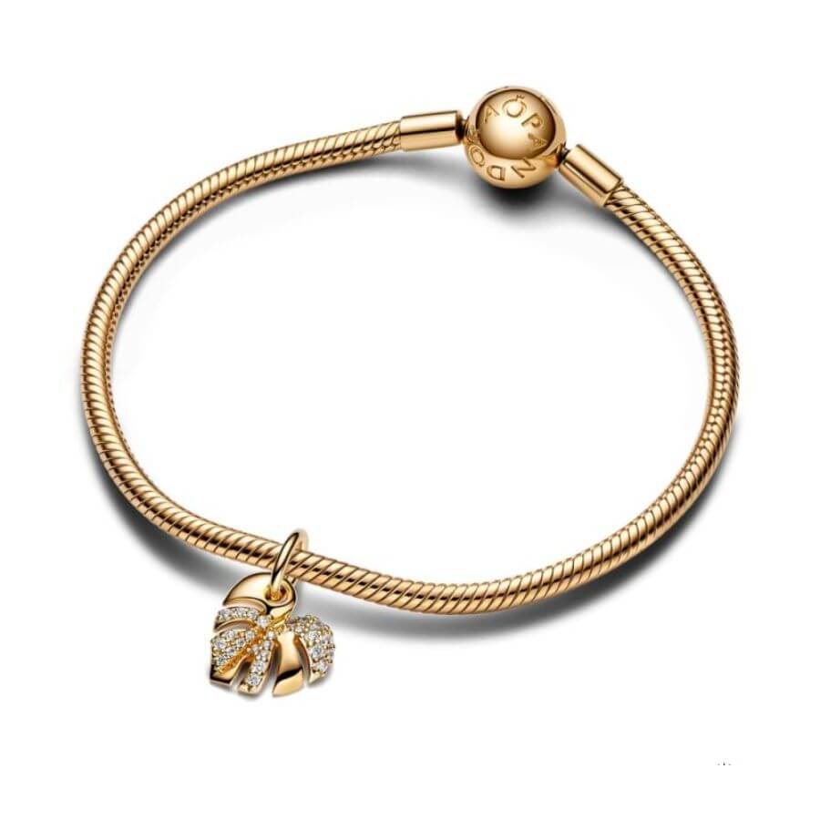 Pandora Peikonlehti Charm Hela 763349c01