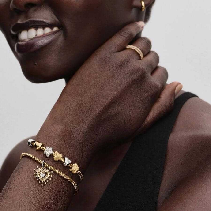 Pandora Säteilevä Sydän Charm Hela 764141C01