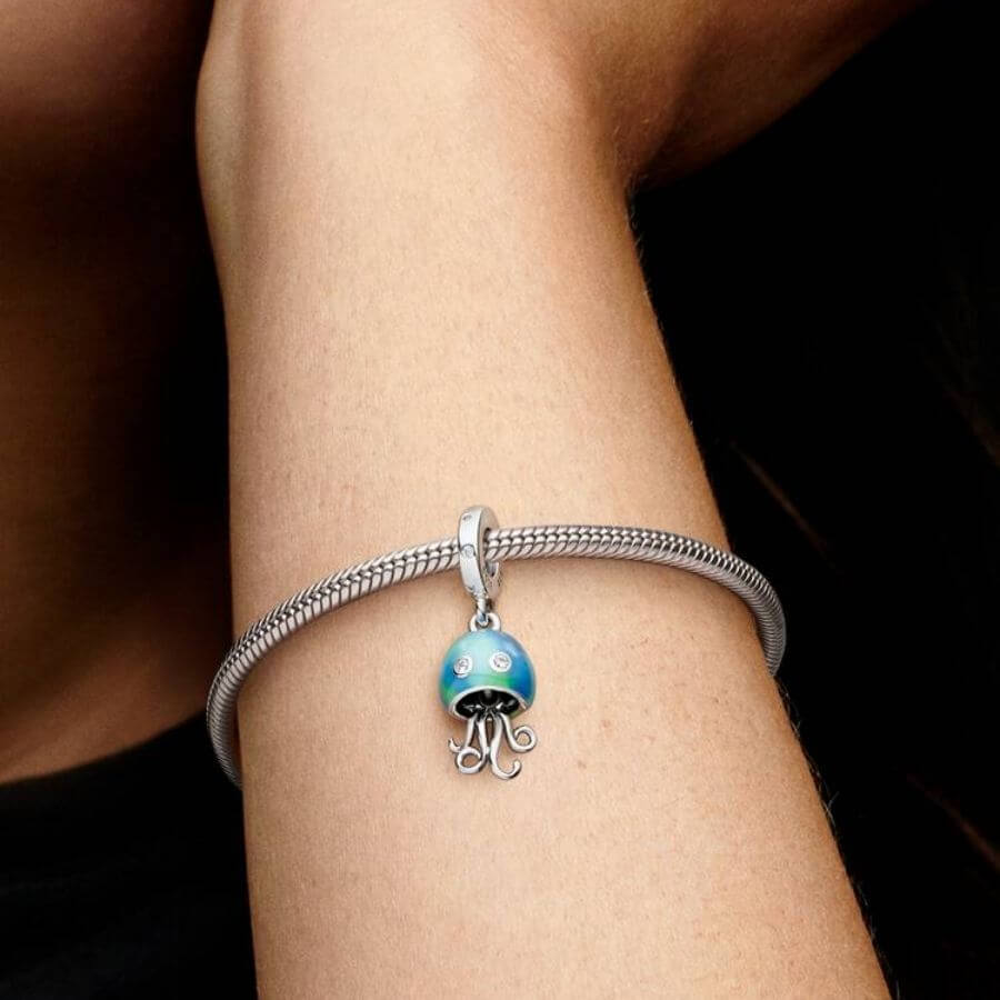 Pandora Väriä Vaihtava Meduusa Charm Hela 792704C01