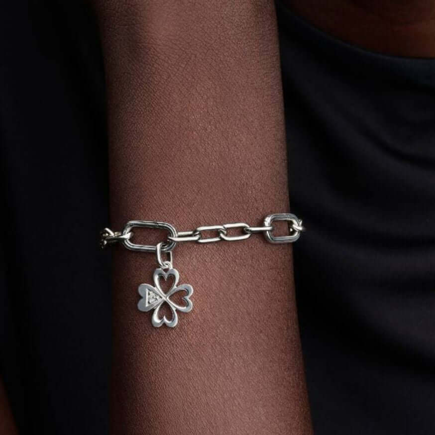 Pandora Sydän Neliapila Medaljonki Charm Hela 793034C01