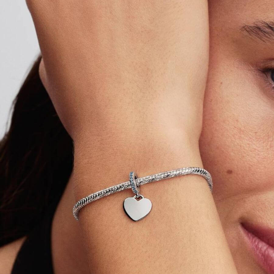 Pandora Sininen Sydän Charm Hela 793926C03