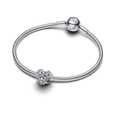Pandora Sydän Charm Hela 794240C01