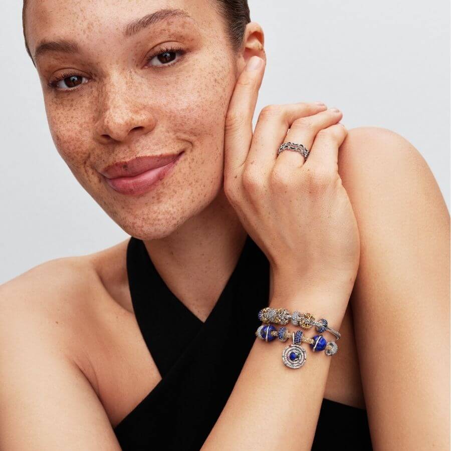 Pandora Pyörivä Armillaaripallo Charm Hela 795031C01