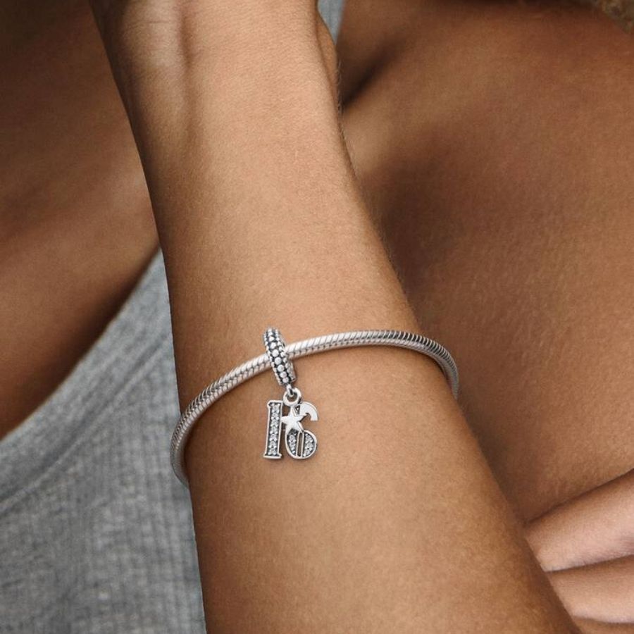 Pandora 16th Celebration Charm Hela 797261CZ