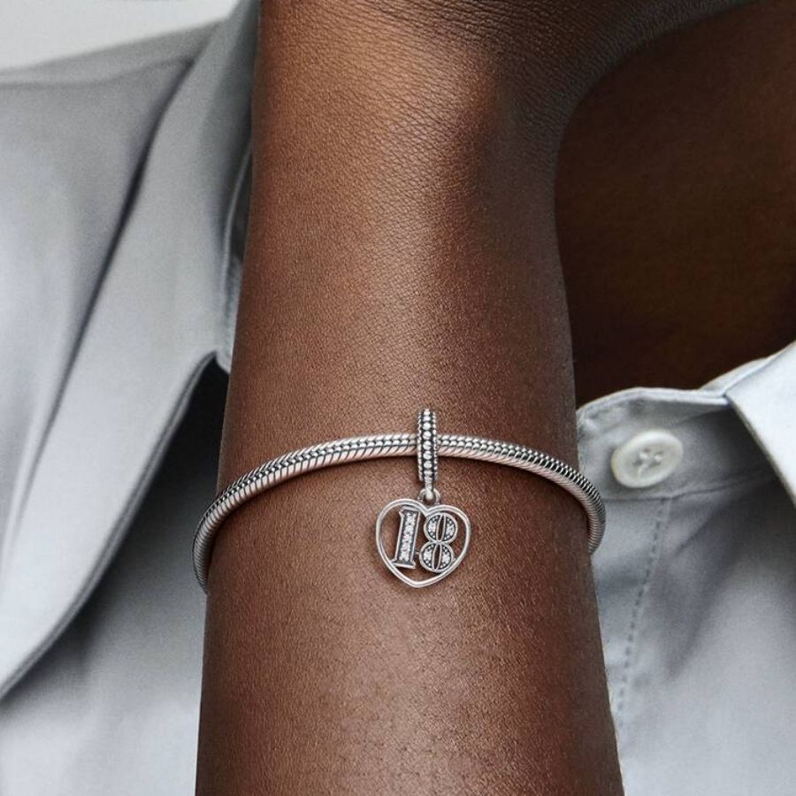 Pandora 18th Celebration Charm Hela 797262CZ