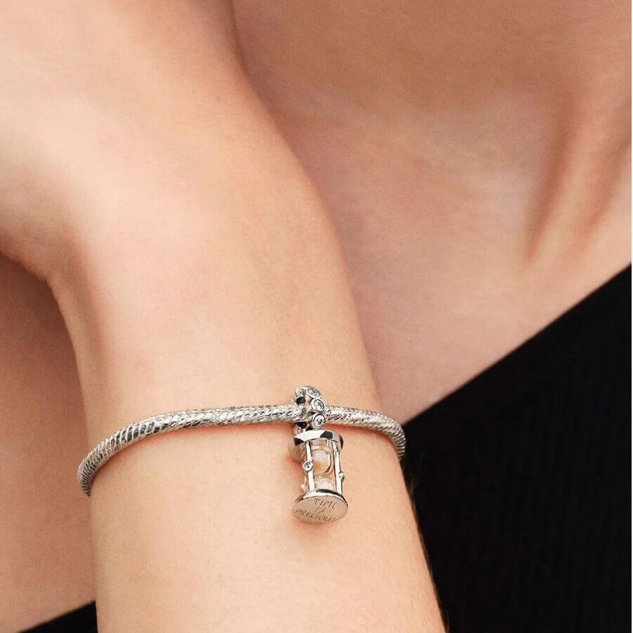 Pandora Tiimalasi Charm Hela 794140C01