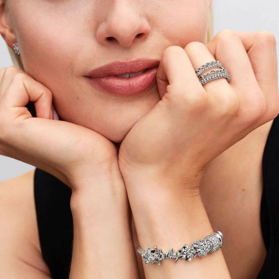 Pandora Family Charm Hela 794250C01
