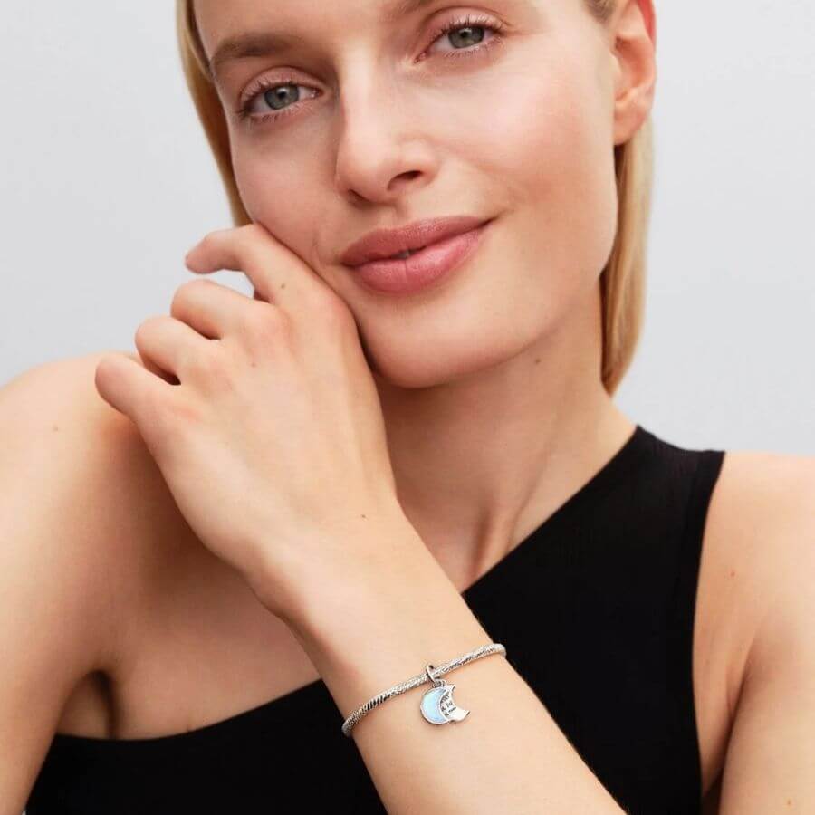 Pandora Puolikuu Charm Hela 794272C01