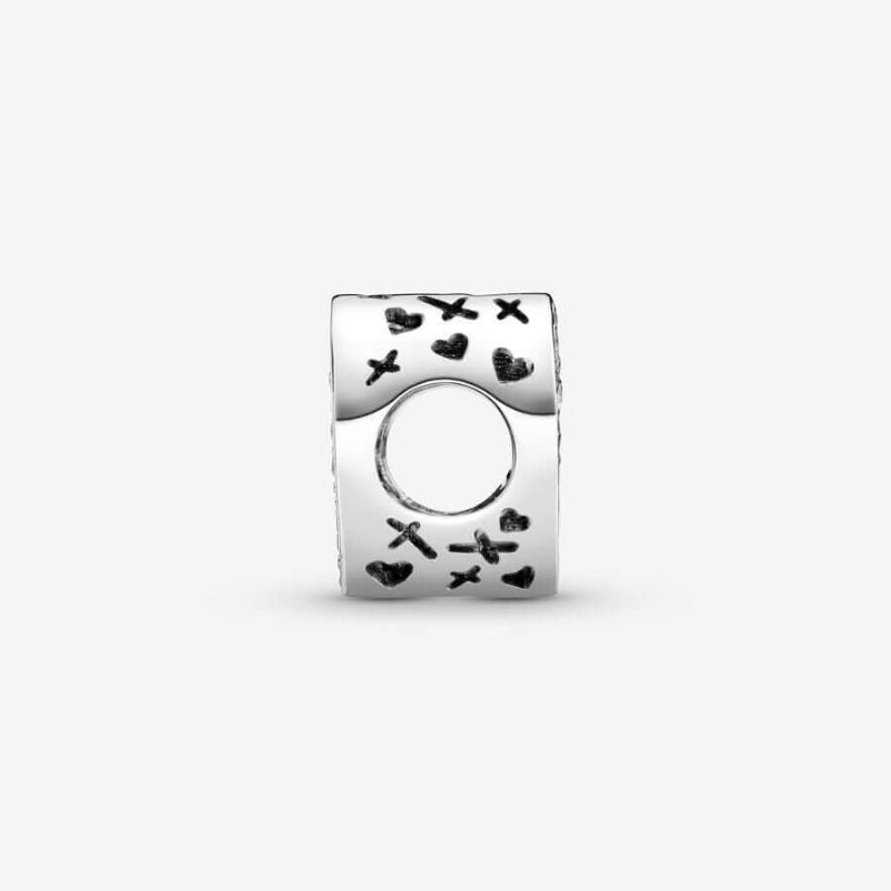 Pandora Sydän Charm Hela 798692C01