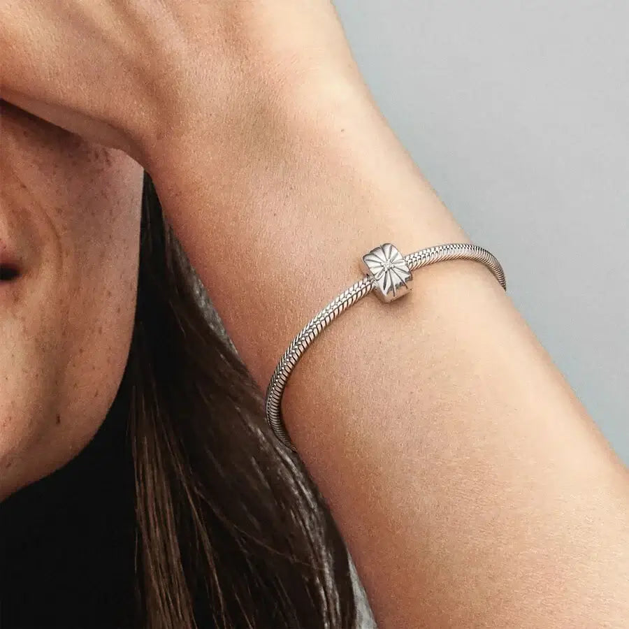 Pandora Sparkling Sunburst lukkopala 798614C01