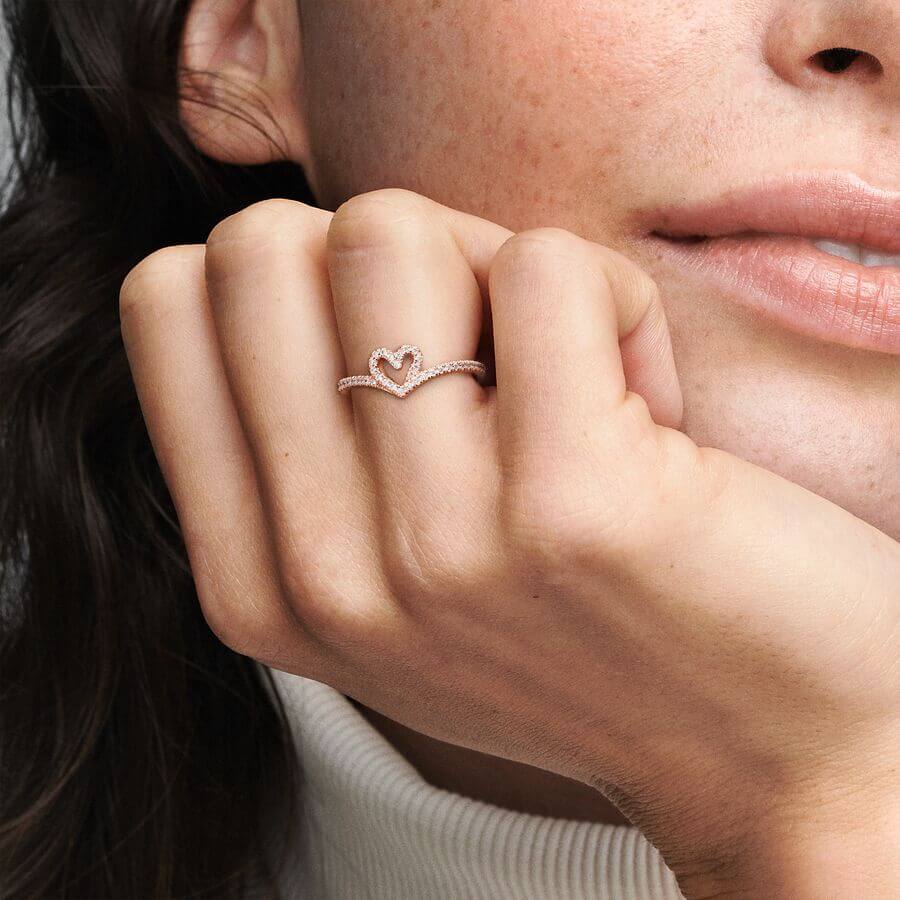 Pandora Sparkling Wishbone Heart Sormus 189302C01
