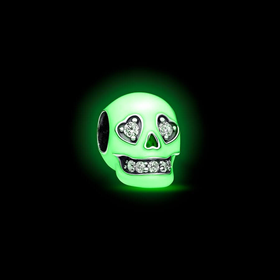 Pandora Sparkling Skull Charm Hela 792811C01