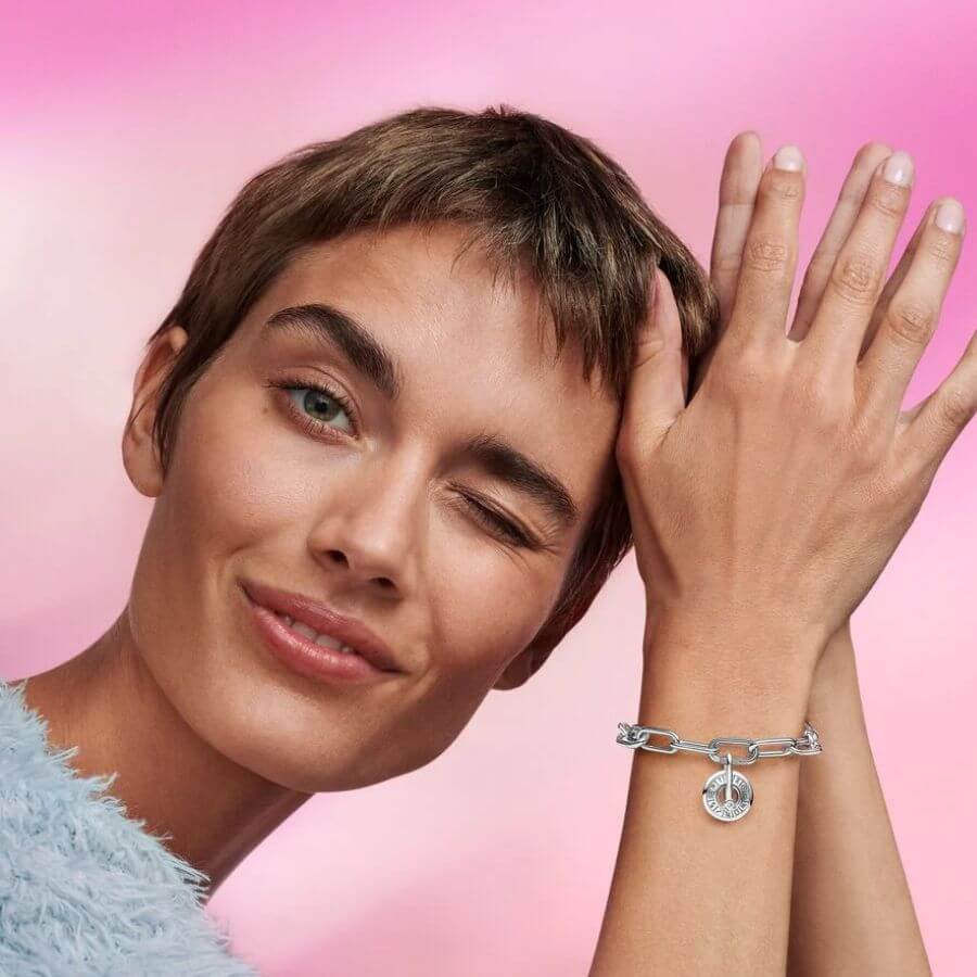 Pandora ME Tähtimerkkipyörä Riipus Hela 793038C01