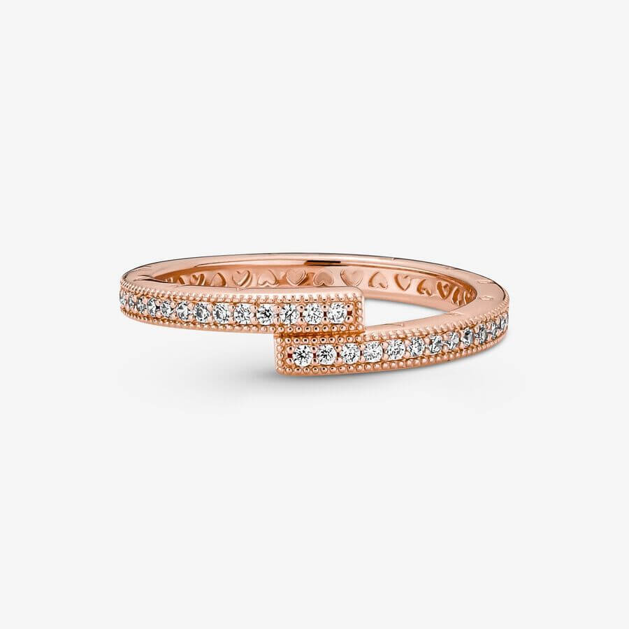 Pandora Sparkling Overlapping Sormus 189491C01