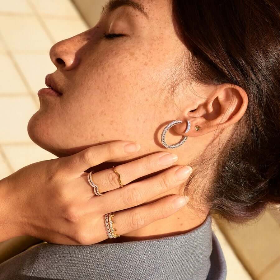 Pandora Shine Sparkling Wishbone sormus 168758C01