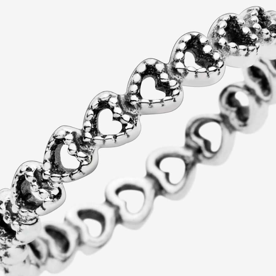 Pandora Band of Hearts Sormus 190980