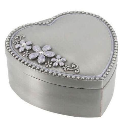 Sydän korurasia kukkasilla 078709