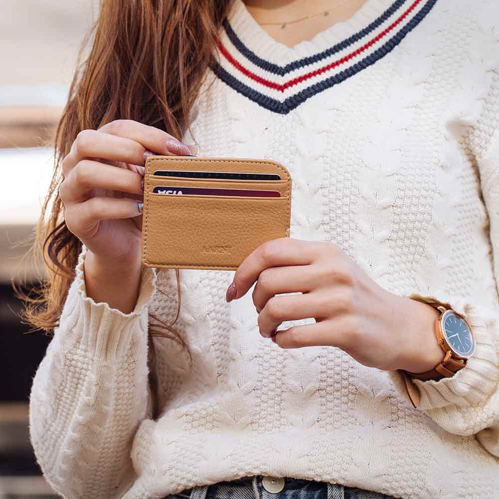 Aarni card holder hiekka