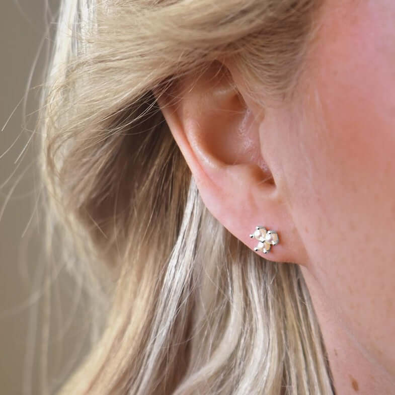 Drakenberg Sjölin Petite Star Pearl Studs