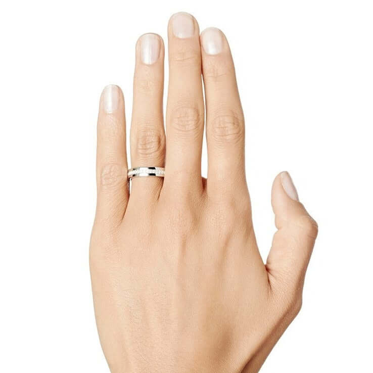 Efva Attling 4½ & Stars Ring timanttisormus 13-101-01104