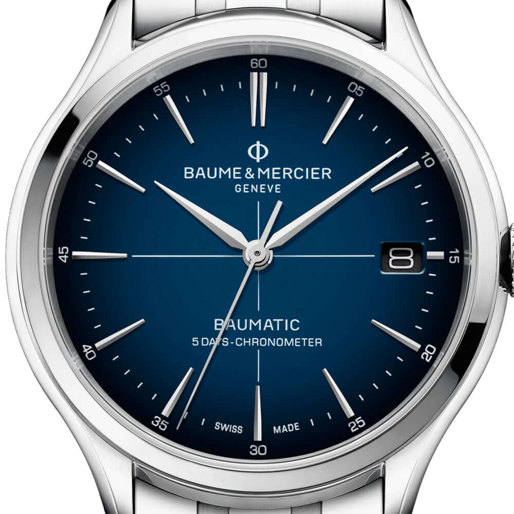 Baume & Mercier Clifton Baumatic 10468 - Tyylikäs sininen kellotaulu, metalliranneke ja kuuden päivän käyntivara.