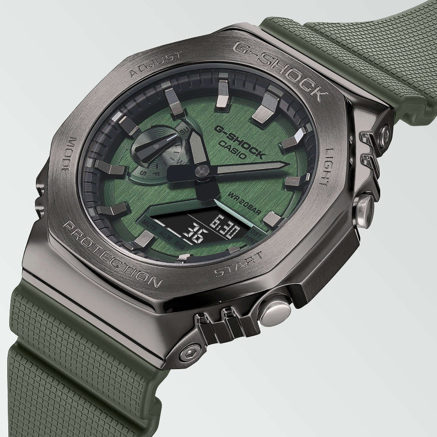 Casio G-Shock Metal Covered GM-2100B-3AER