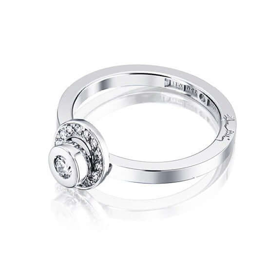 Efva Attling AVO Wedding Ring timanttisormus