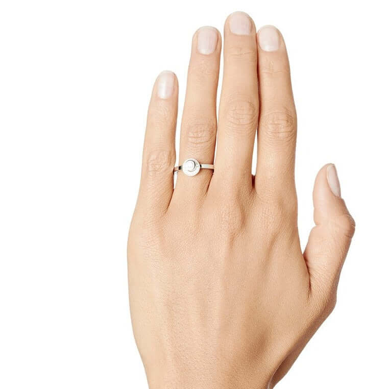 Efva Attling AVO Wedding Ring timanttisormus
