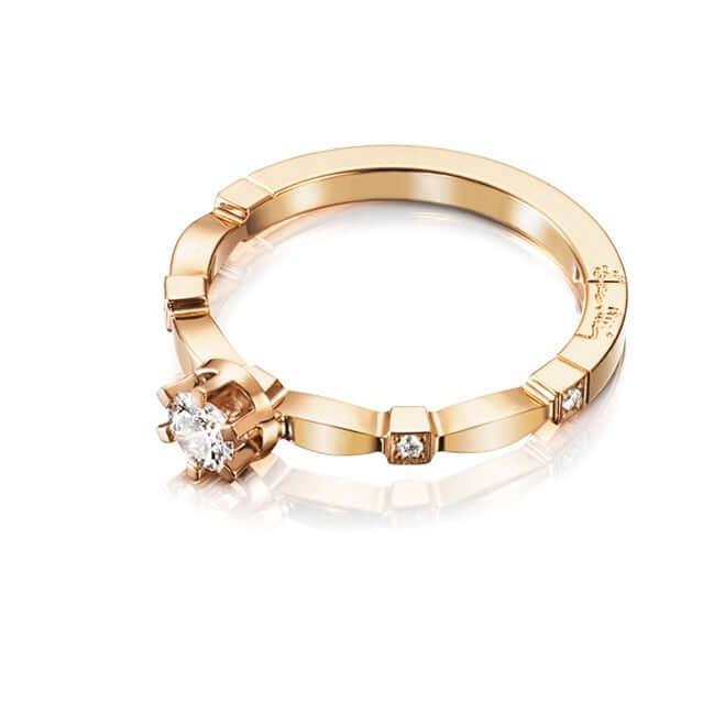 Efva Attling Forget Me Not Star Ring timanttisormus