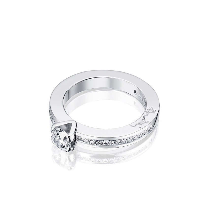 Efva Attling Heart To Heart timanttisormus 13-101-00933