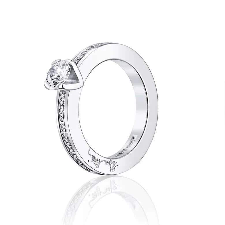 Efva Attling Heart To Heart Ring timanttisormus
